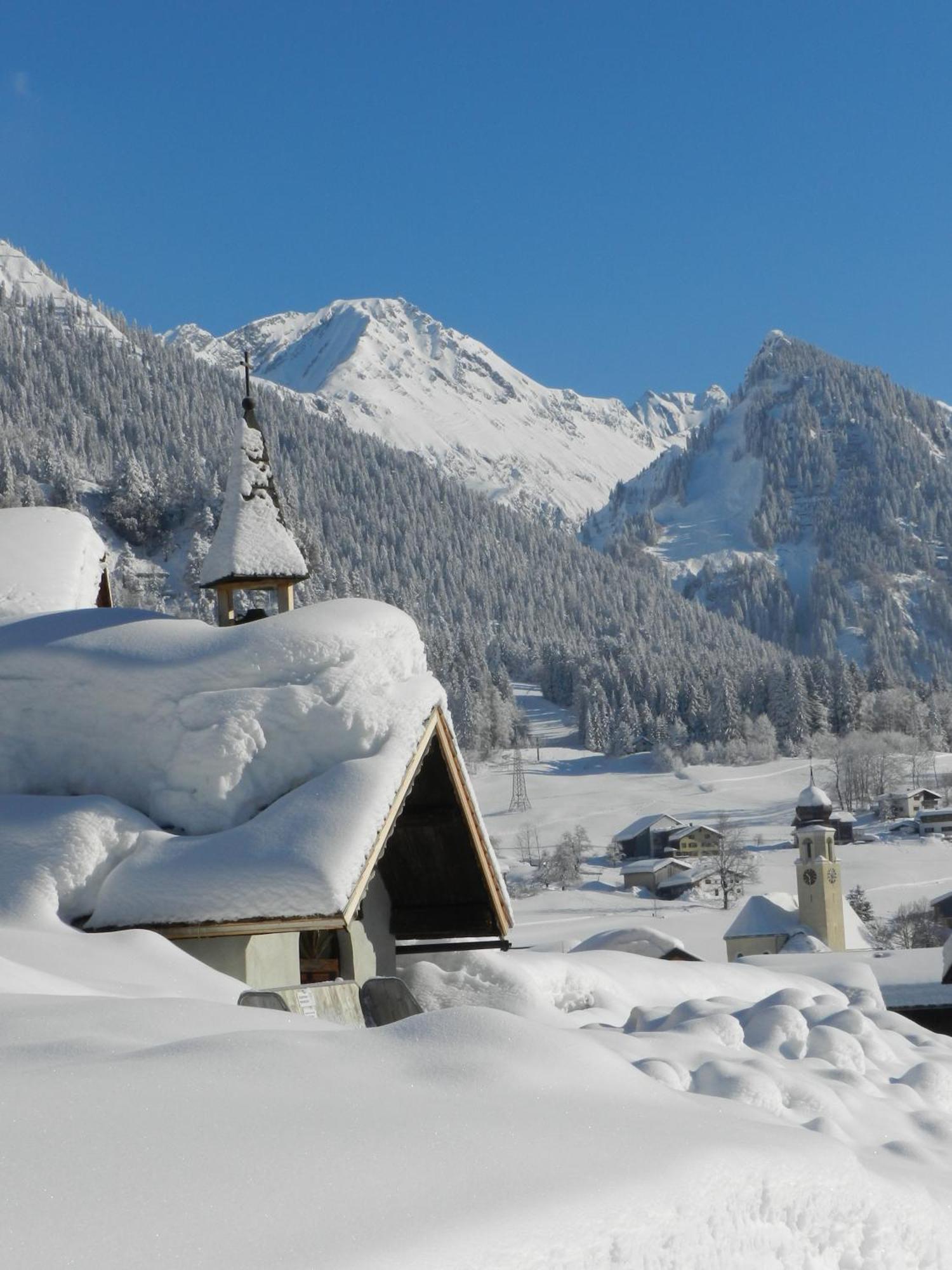 Apartamento Gaestehaus Zum Baeren Wald am Arlberg Exterior foto