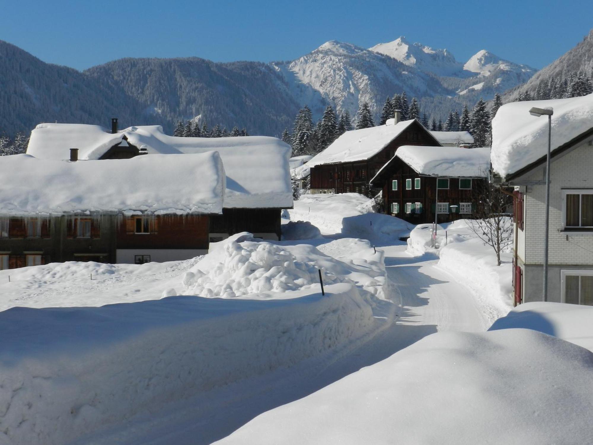 Apartamento Gaestehaus Zum Baeren Wald am Arlberg Exterior foto