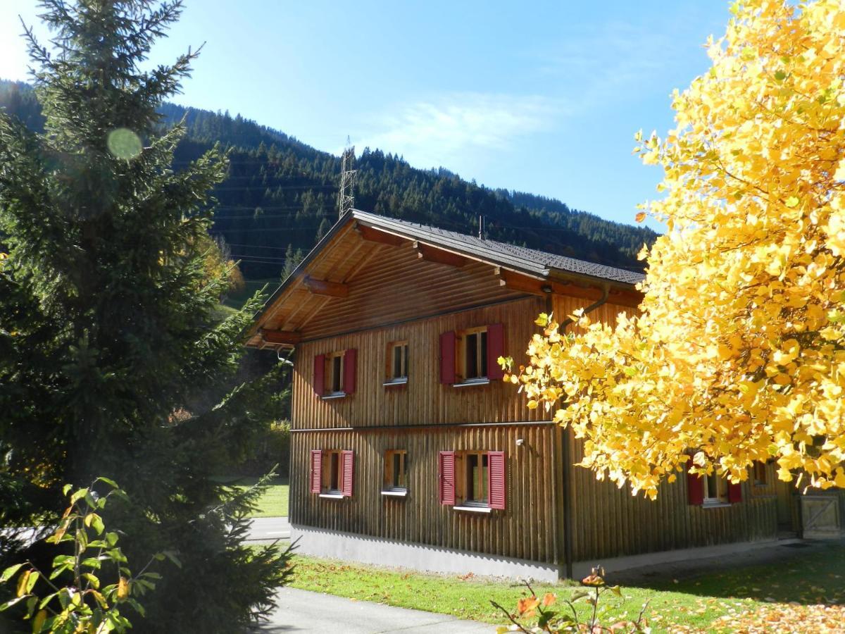 Apartamento Gaestehaus Zum Baeren Wald am Arlberg Exterior foto